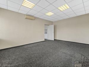 Pronájem obchodního prostoru, Pardubice, 17. listopadu, 97 m2