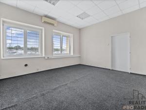 Pronájem obchodního prostoru, Pardubice, 17. listopadu, 97 m2