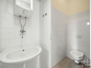 Pronájem obchodního prostoru, Pardubice, 17. listopadu, 97 m2