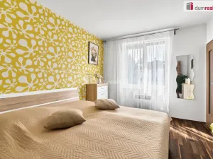 Prodej bytu 2+kk, Dalovice, Májová, 55 m2