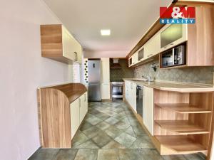 Pronájem bytu 3+1, Louny, U Pramenu, 68 m2