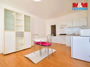 Pronájem bytu 1+kk, Praha - Kobylisy, Kyselova, 24 m2