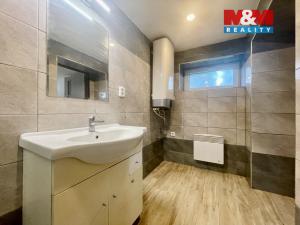 Prodej atypického bytu, Slaný, Ouvalova, 39 m2