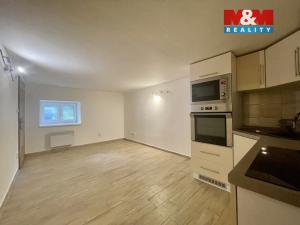 Prodej atypického bytu, Slaný, Ouvalova, 37 m2