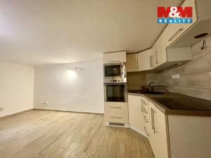Prodej atypického bytu, Slaný, Ouvalova, 37 m2