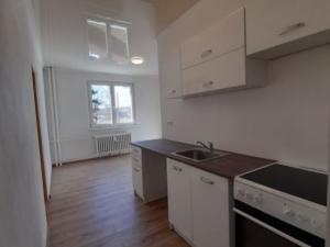 Prodej bytu 3+1, Nová Role, Školní, 60 m2