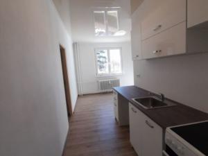 Prodej bytu 3+1, Nová Role, Školní, 60 m2