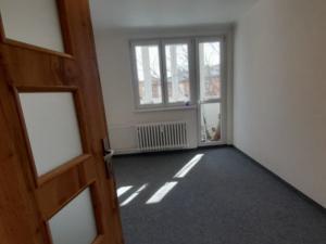 Prodej bytu 3+1, Nová Role, Školní, 60 m2