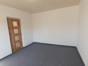 Prodej bytu 3+1, Nová Role, Školní, 60 m2