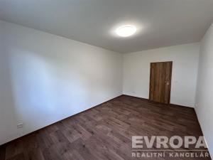 Prodej rodinného domu, Močovice, 70 m2