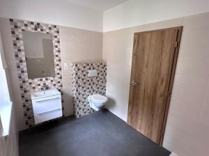 Prodej rodinného domu, Močovice, 70 m2