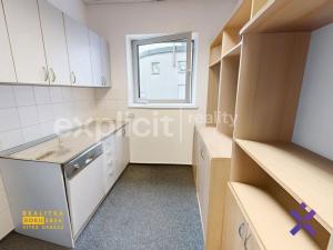 Pronájem kanceláře, Zlín, náměstí Míru, 100 m2