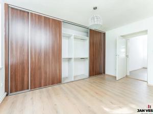 Pronájem bytu 3+1, Praha - Čakovice, U Párníků, 49 m2