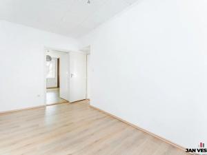 Pronájem bytu 3+1, Praha - Čakovice, U Párníků, 49 m2