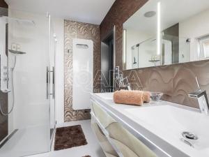 Prodej obchodního prostoru, Zeleneč, Jitrocelová, 150 m2