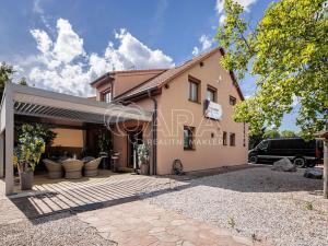 Prodej obchodního prostoru, Zeleneč, Jitrocelová, 150 m2