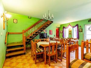 Prodej ubytování, Jirny, Hlavní, 518 m2