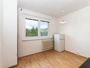 Prodej bytu 2+1, Klášterec nad Ohří, Okružní, 63 m2