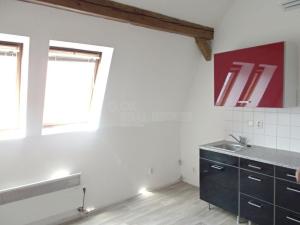 Pronájem atypického bytu, Česká Lípa, 42 m2