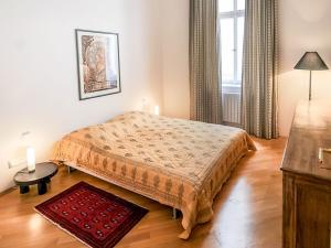 Pronájem bytu 3+1, Praha - Nové Město, Odborů, 102 m2