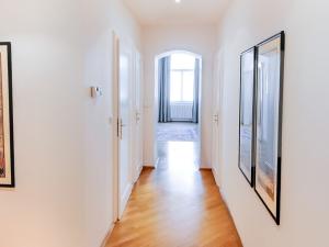 Pronájem bytu 3+1, Praha - Nové Město, Odborů, 102 m2