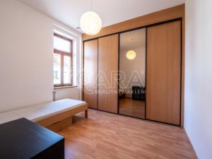 Prodej bytu 4+1, Plzeň, Křížkova, 100 m2