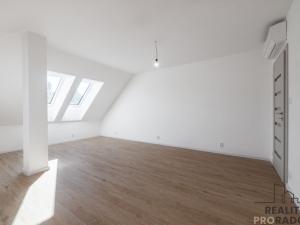 Prodej bytu 4+kk, Ostopovice, B. Němcové, 170 m2