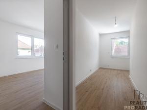 Prodej bytu 4+kk, Ostopovice, B. Němcové, 170 m2