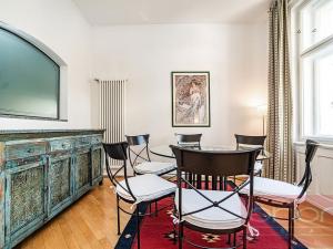 Pronájem bytu 3+1, Praha - Nové Město, Odborů, 102 m2
