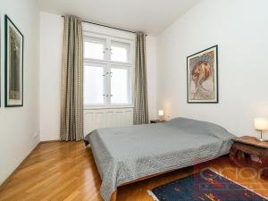 Pronájem bytu 3+1, Praha - Nové Město, Odborů, 102 m2