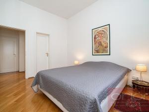 Pronájem bytu 3+1, Praha - Nové Město, Odborů, 102 m2