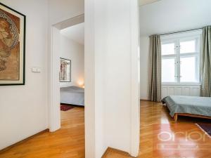 Pronájem bytu 3+1, Praha - Nové Město, Odborů, 102 m2