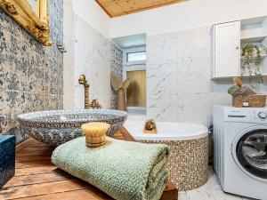 Prodej vícegeneračního domu, Bouzov, 420 m2