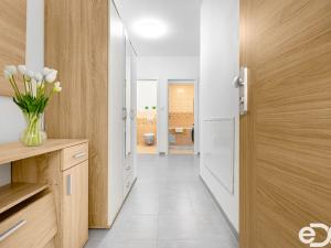 Prodej bytu 3+kk, Chýně, Uherova, 70 m2
