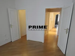 Pronájem bytu 3+1, Praha - Nové Město, Odborů, 102 m2