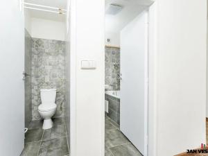 Pronájem bytu 2+1, Praha - Čakovice, Svratecká, 55 m2