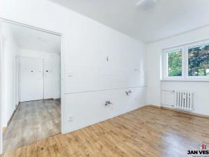Pronájem bytu 2+1, Praha - Čakovice, Svratecká, 55 m2