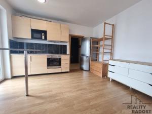 Pronájem bytu 1+kk, Praha - Zličín, Sazovická, 34 m2