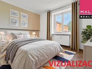 Prodej atypického bytu, Ostrov, Hlavní třída, 141 m2