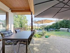 Prodej vícegeneračního domu, Světice, 207 m2