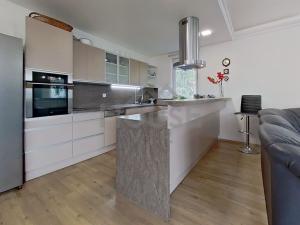 Prodej vícegeneračního domu, Světice, 207 m2