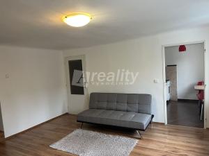 Pronájem bytu 1+1, Jihlava, Husova, 28 m2