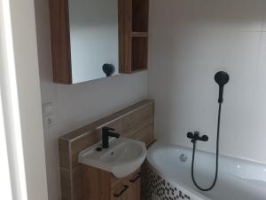 Pronájem bytu 3+1, Chomutov, Bezručova, 69 m2