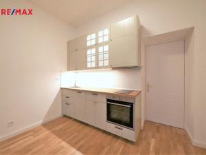 Pronájem bytu 1+kk, Praha - Bubeneč, Ovenecká, 33 m2