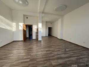 Pronájem obchodního prostoru, Ostrava, Macharova, 75 m2