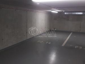 Prodej garážového stání, Praha - Libeň, U Slovanky, 13 m2