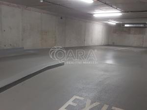 Prodej garážového stání, Praha - Libeň, U Slovanky, 13 m2