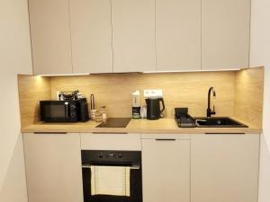 Pronájem bytu 1+kk, Praha - Strašnice, Strančická, 33 m2