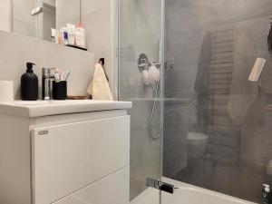 Pronájem bytu 1+kk, Praha - Strašnice, Strančická, 33 m2
