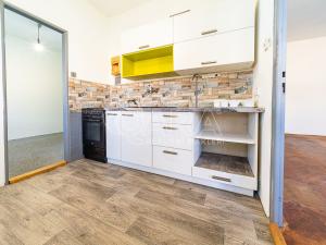 Prodej bytu 3+1, Pardubice - Bílé Předměstí, Na Drážce, 68 m2